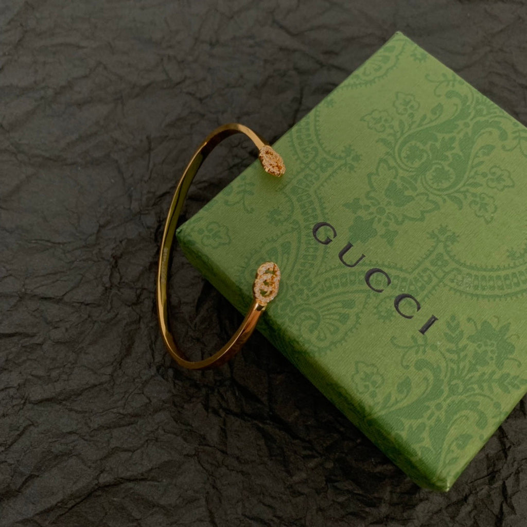 18K Double Gucci Running Diamond Cuff Bracelet