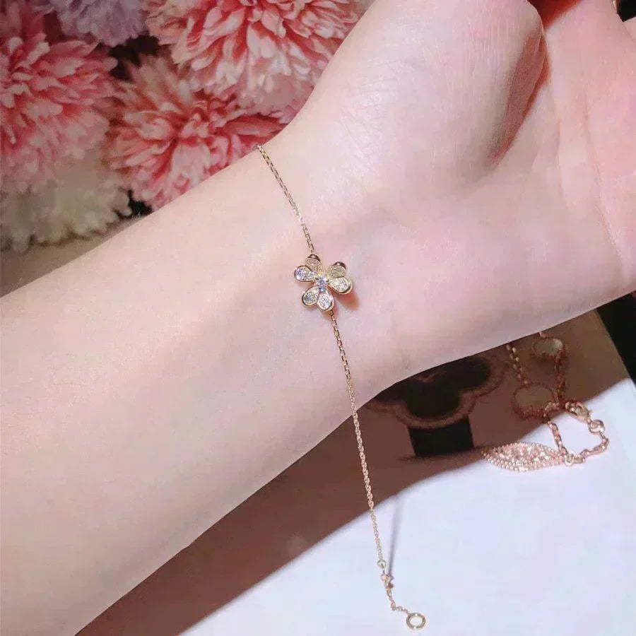 VCA FRIVOLE GOLD FLOWER DIAMOND BRACELET