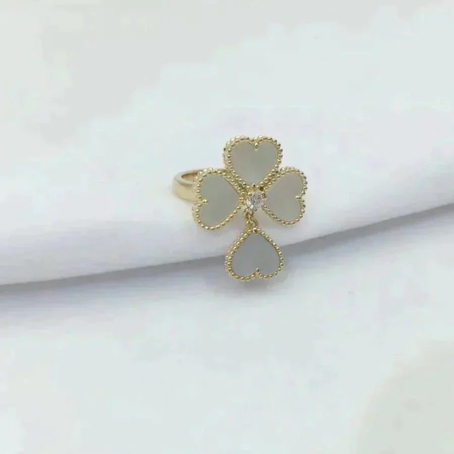 VCA SWEET CLOVER WHITE MOP RING